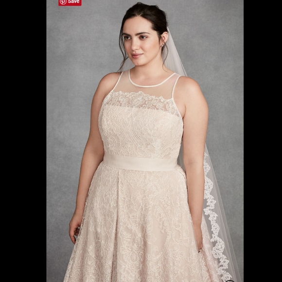 White VERA WANG Macrame Wedding Dress 14 - Picture 5 of 6